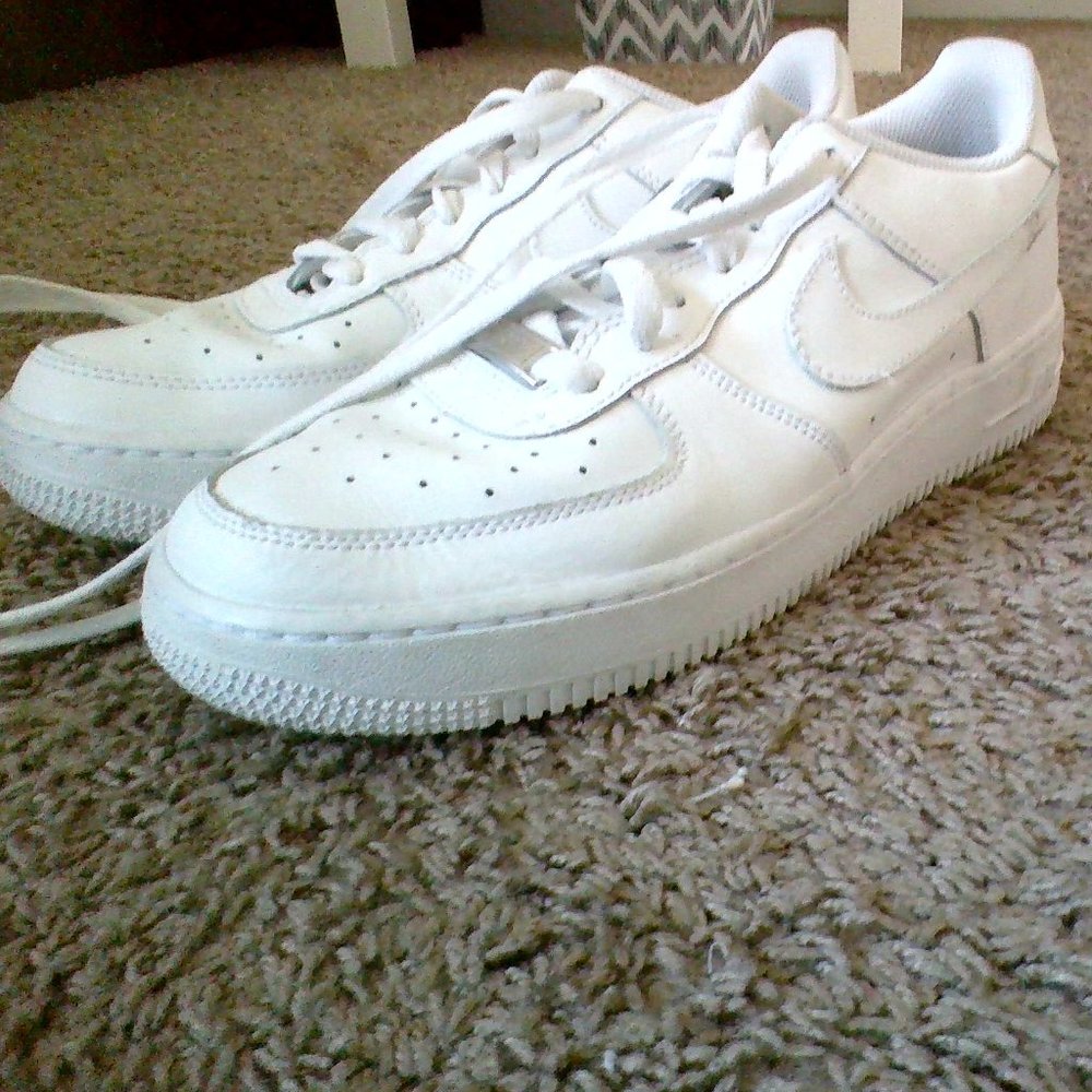 White Nike Air Force One's
